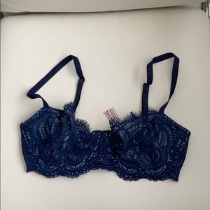 Victoria’s Secret Dream Angels Push-Up Bra, Navy, 32D lace